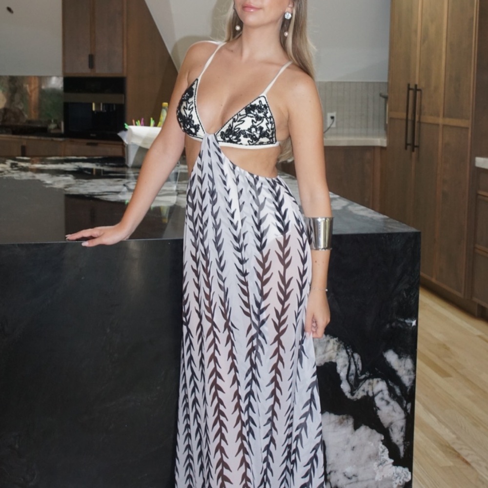 Patbo Black and White Dress
